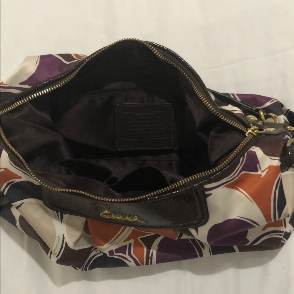 Handbag - Picture 2 of 2